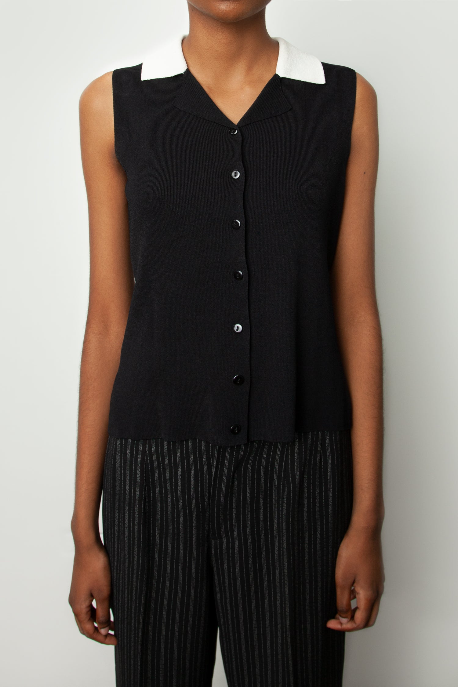 SILK BUTTON FRONT KNIT