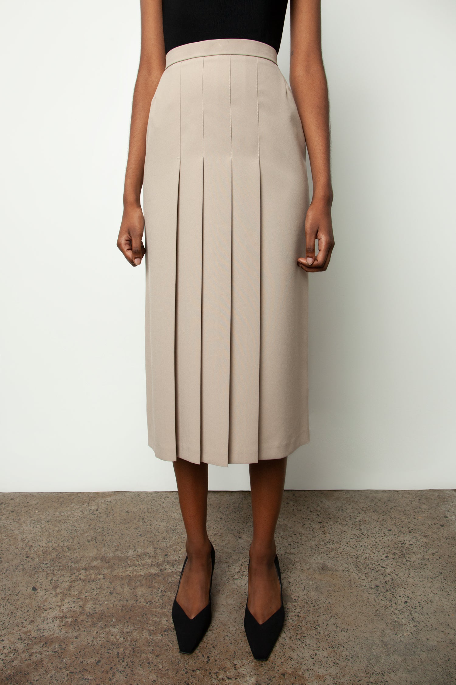 PLEAT SKIRT