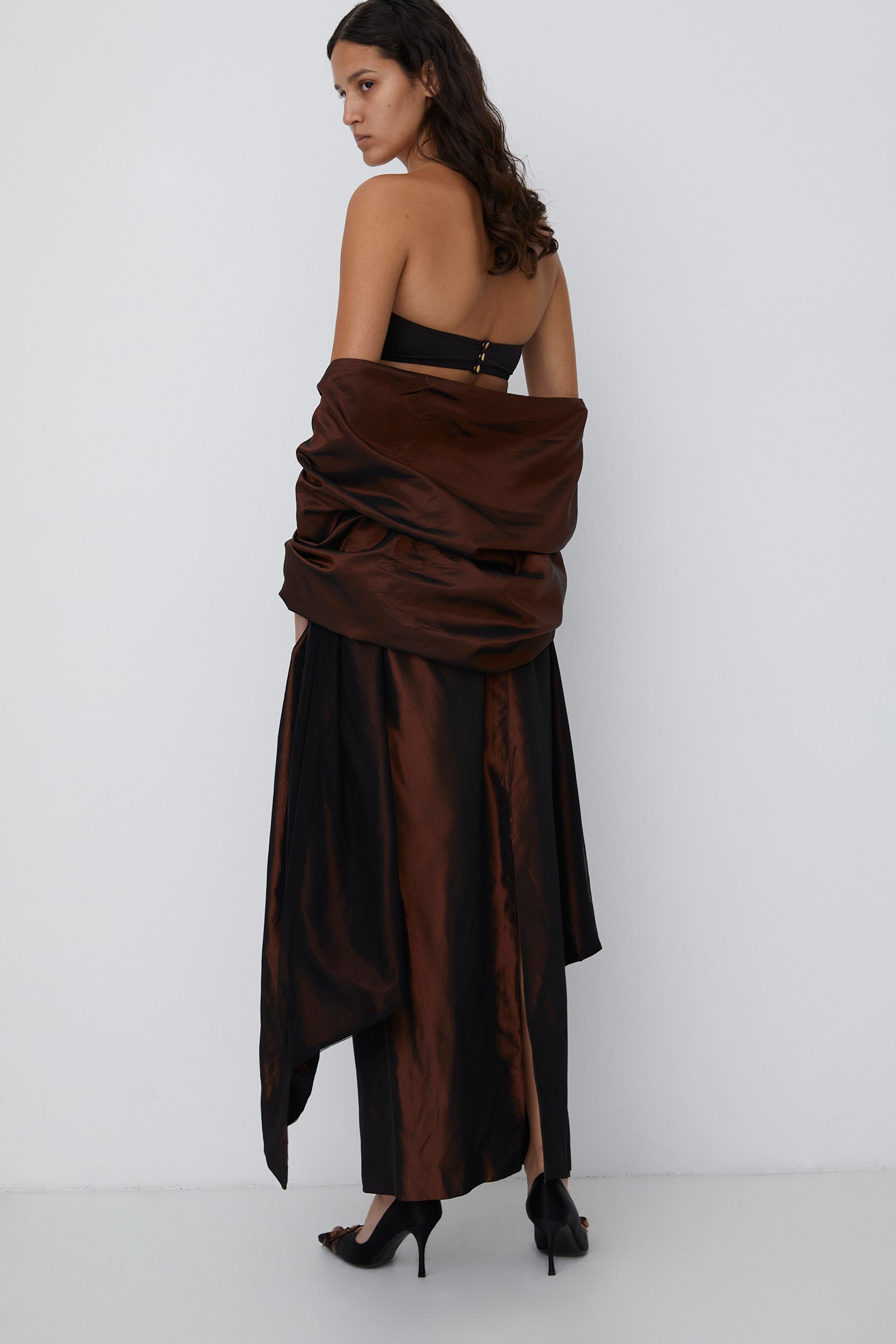 SHOT SKIRT AND SHAWL