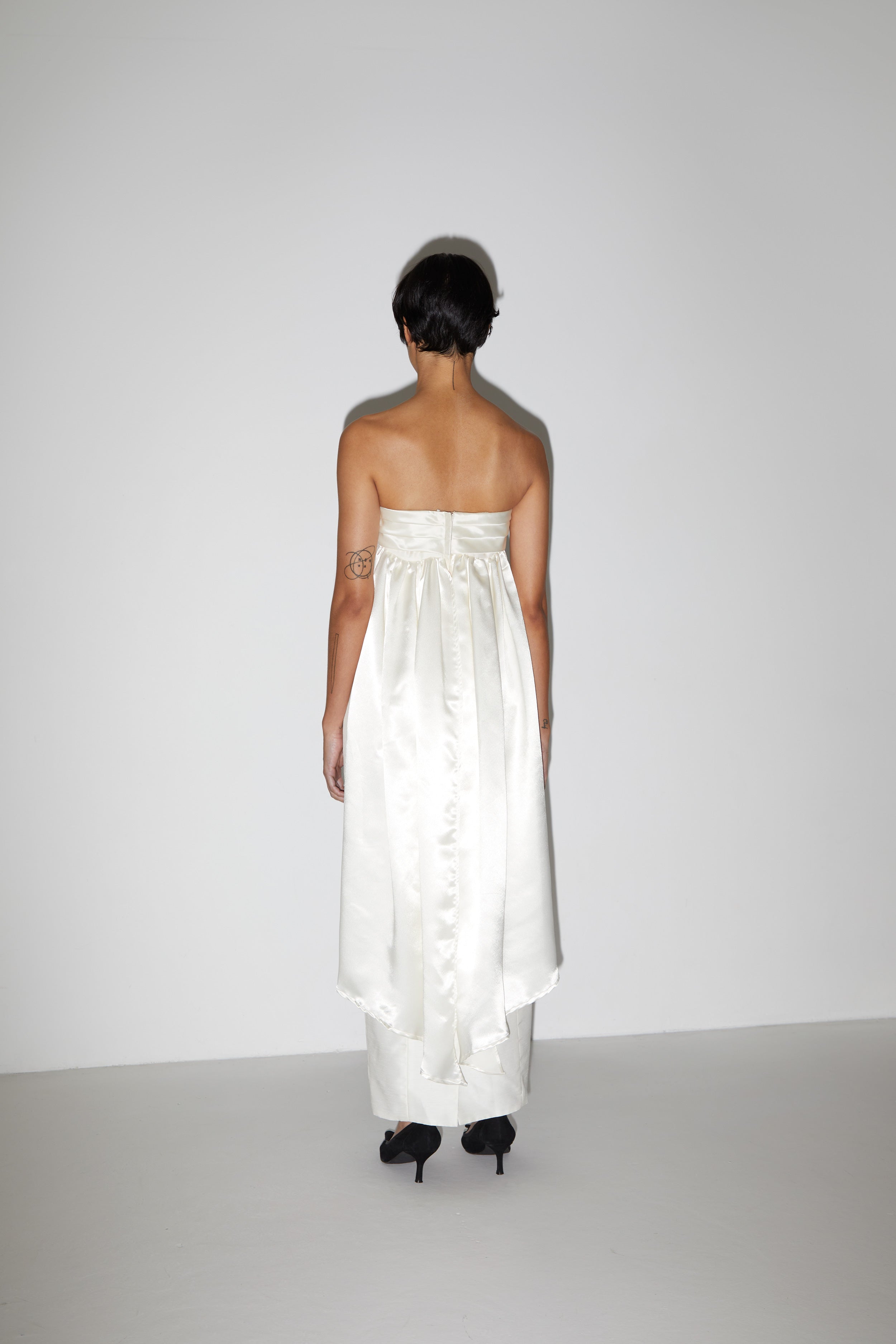 EMBROIDERED COLUMN DRESS