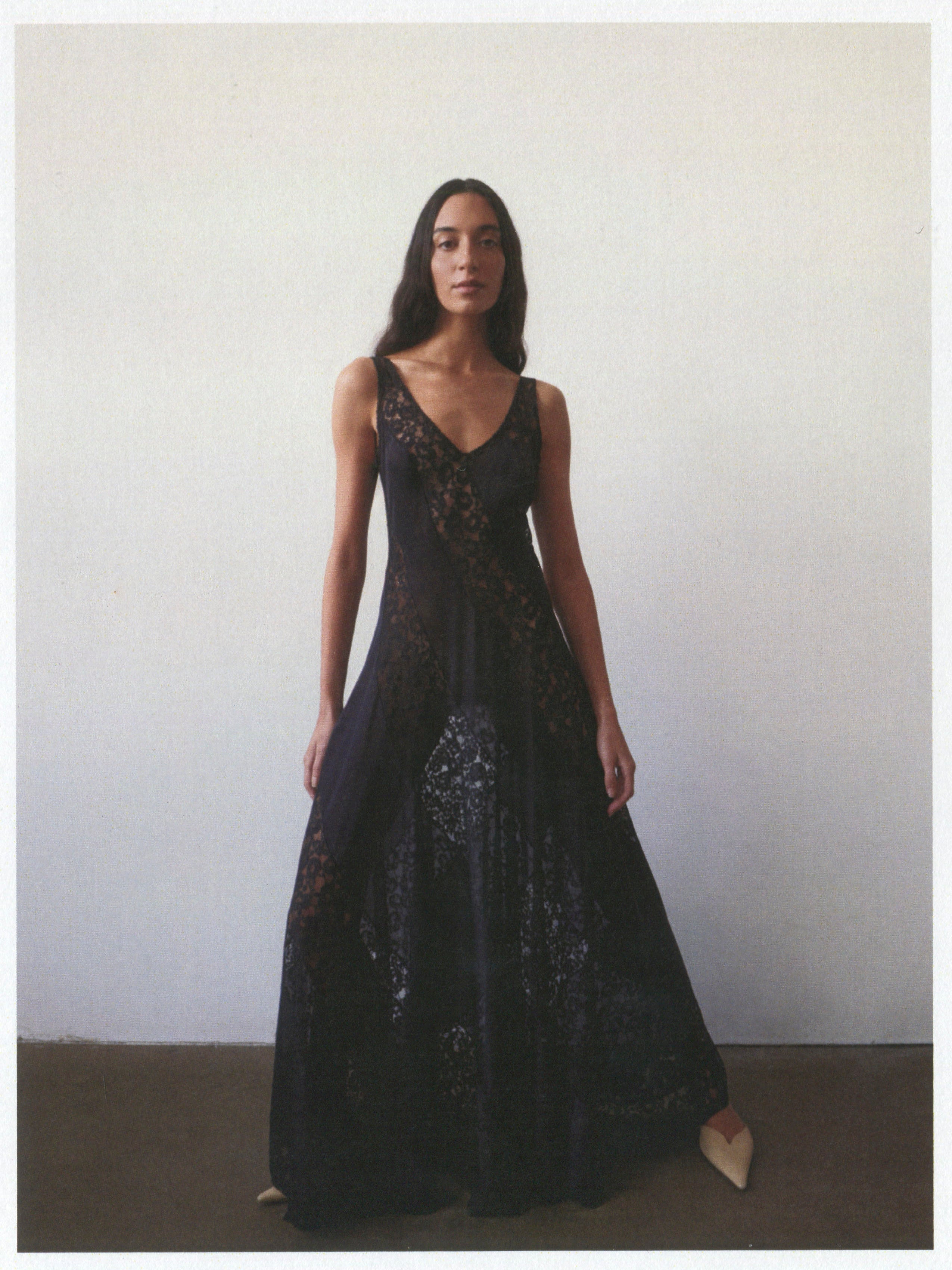 LACE NEGLIGEE
