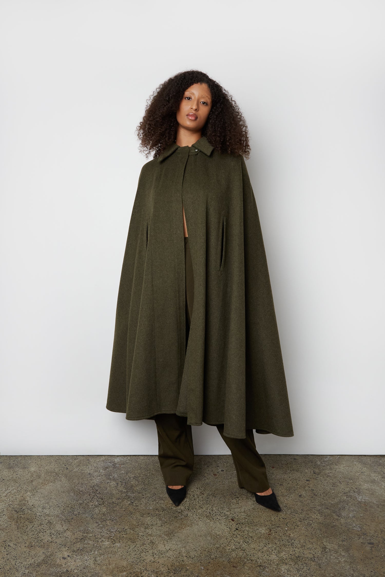 GASTON JAUNET CAPE