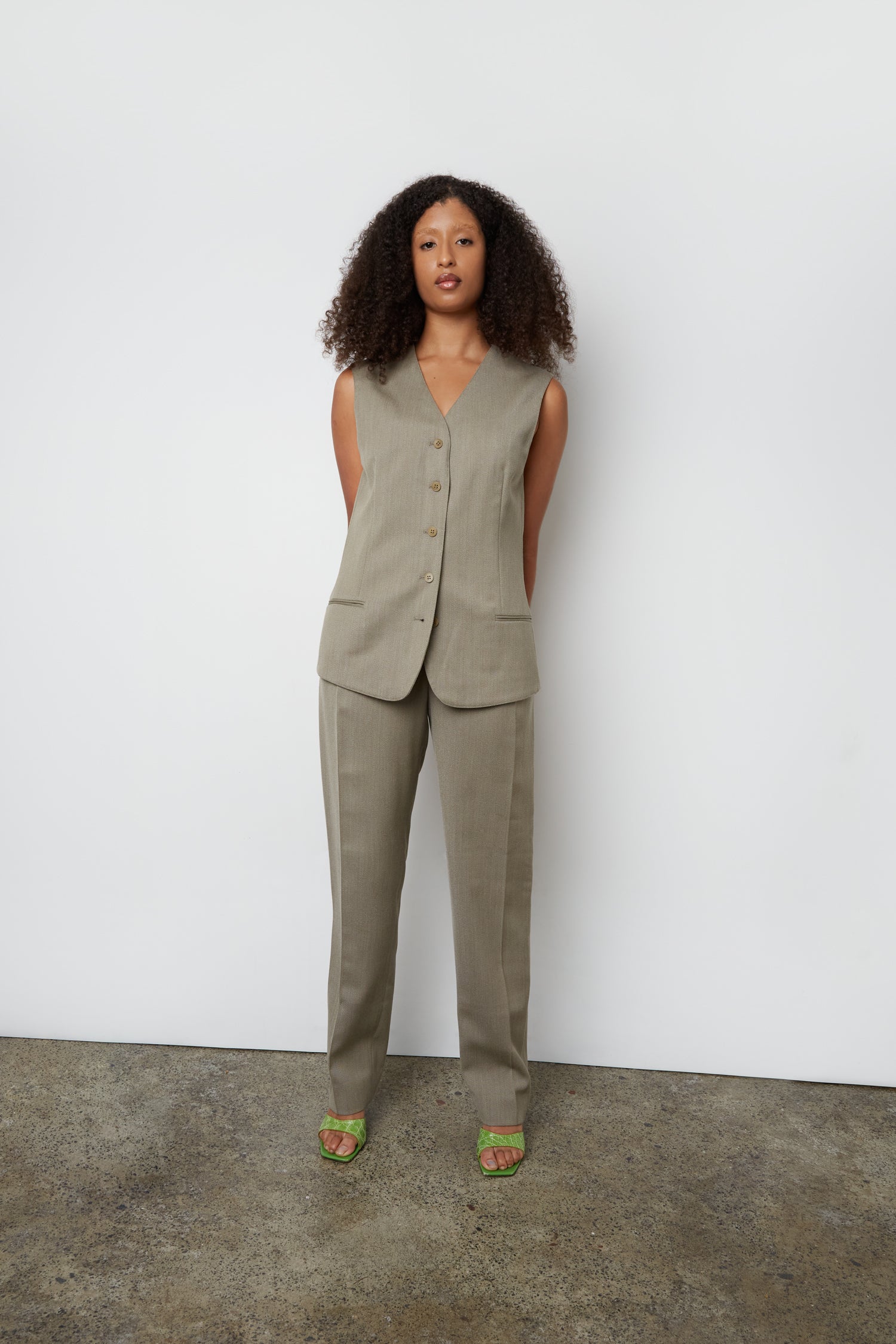 CALVIN KLEIN VEST SUIT