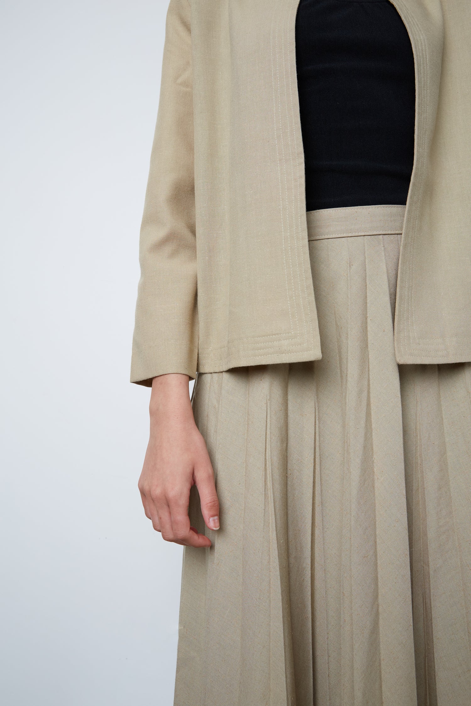 PLEATED SKIRT SUIT