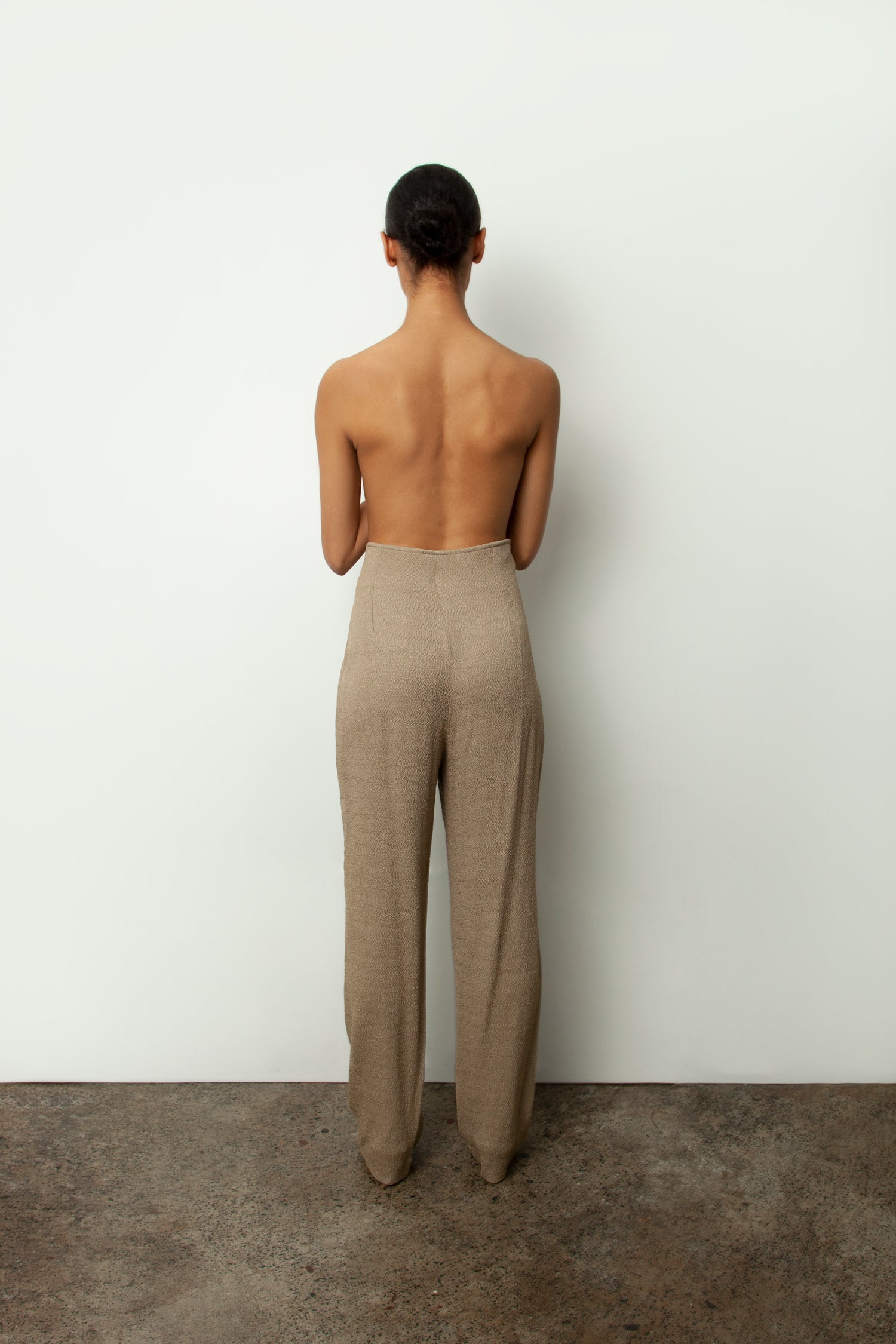 TEXTURED TROUSER