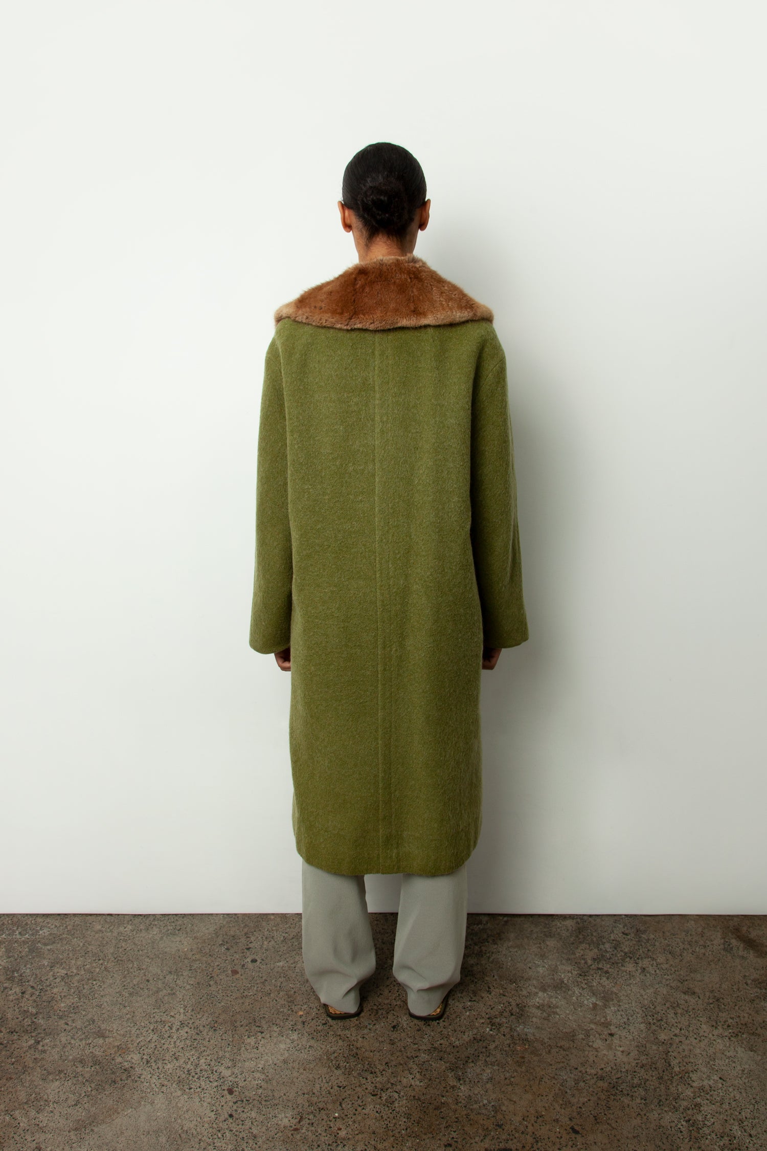APPLE COAT