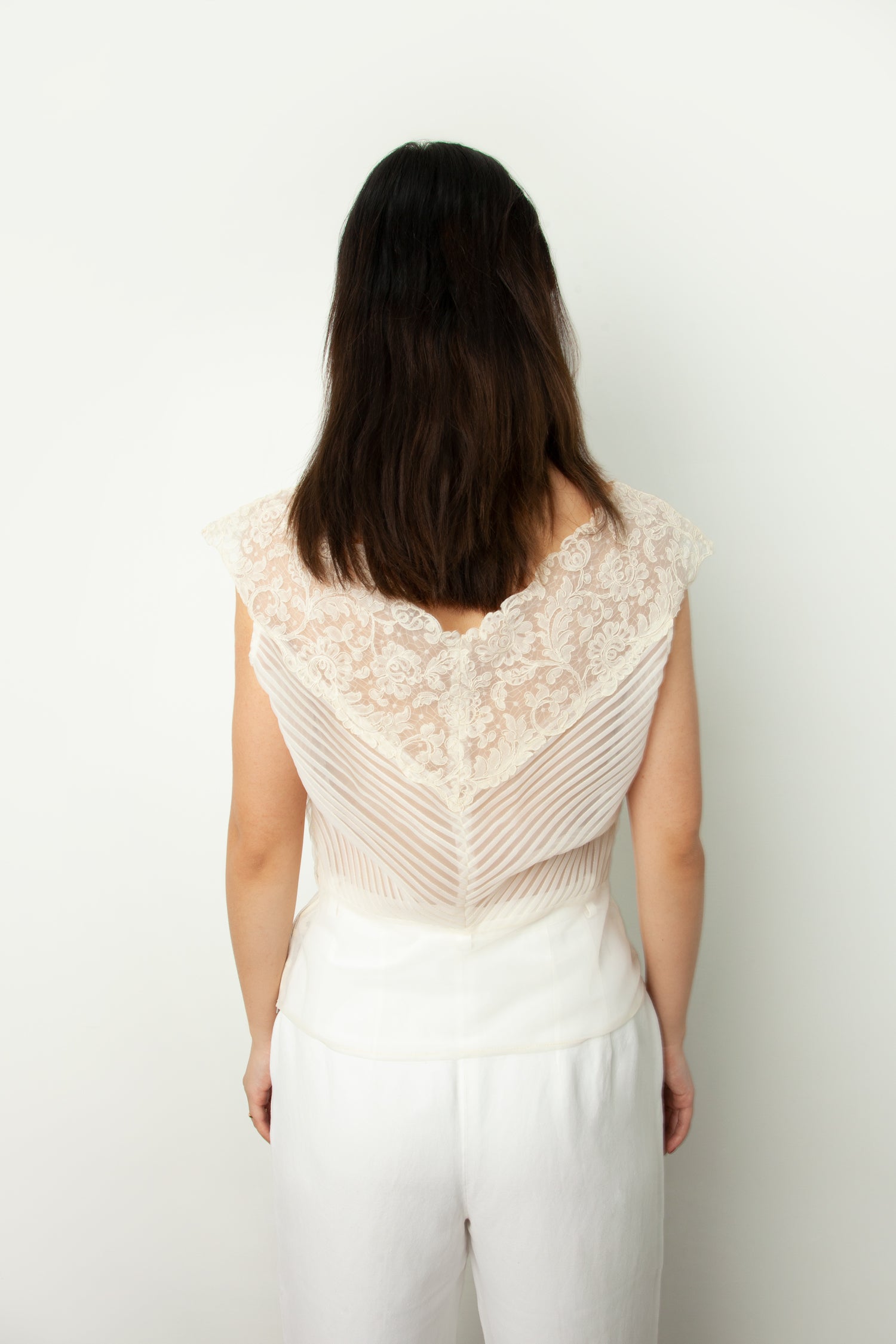 LACE BLOUSE