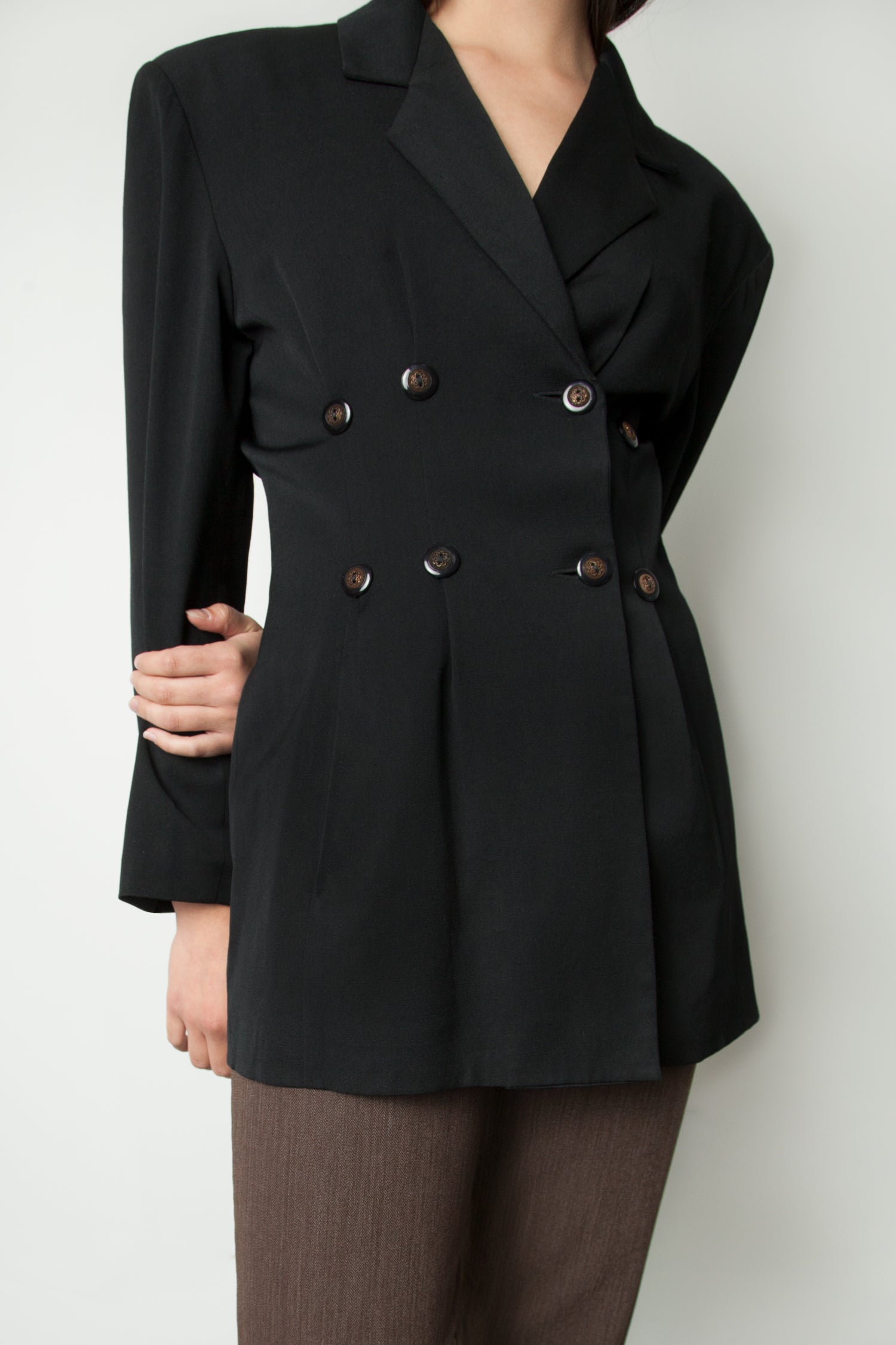 MULTI BUTTONED BLAZER