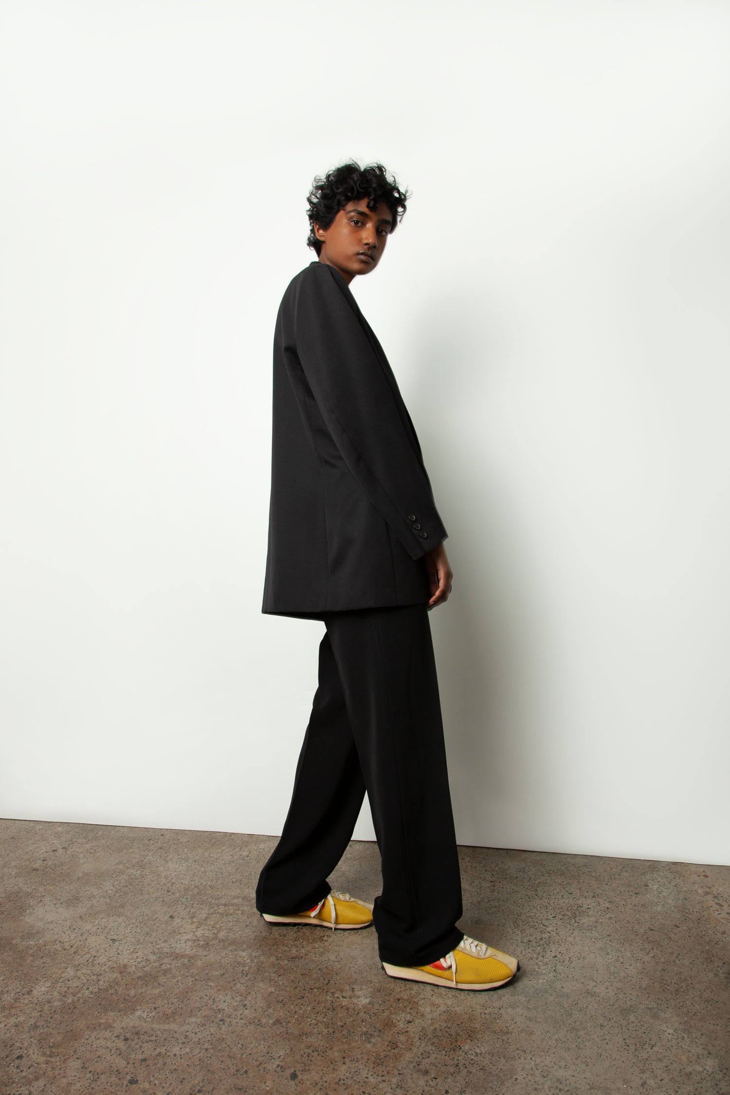 CLASSIC BLAZER
