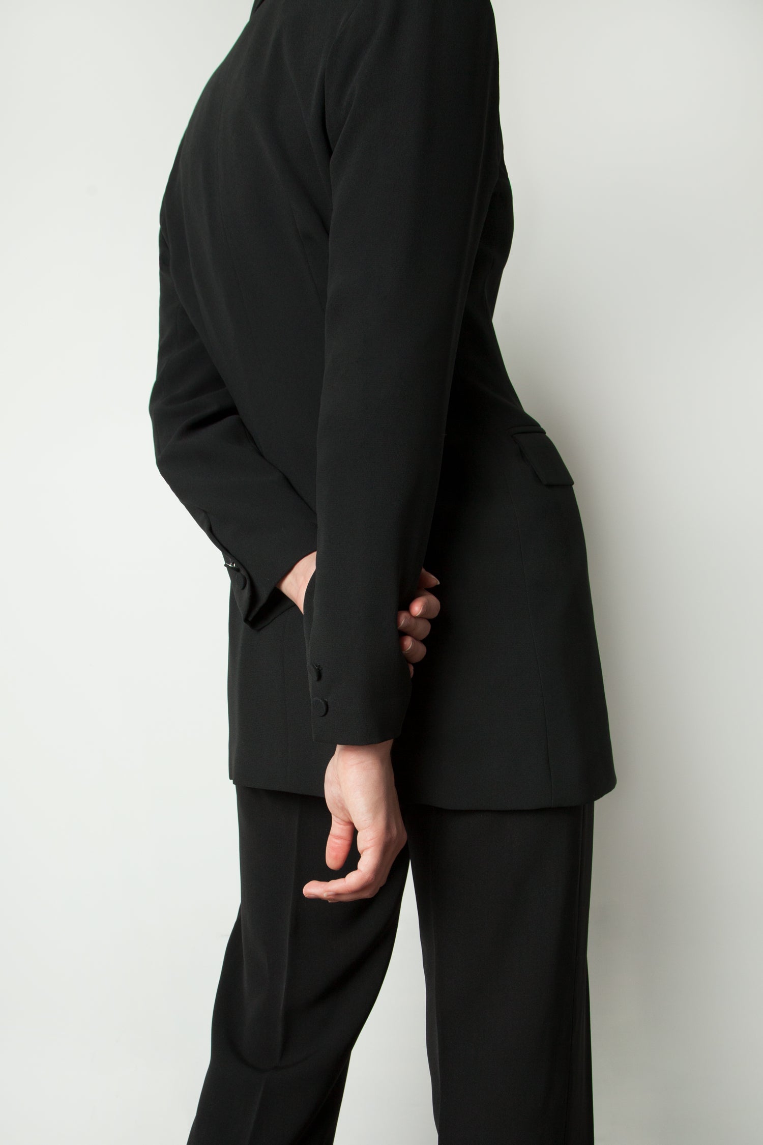EXTENDED TAB BLAZER