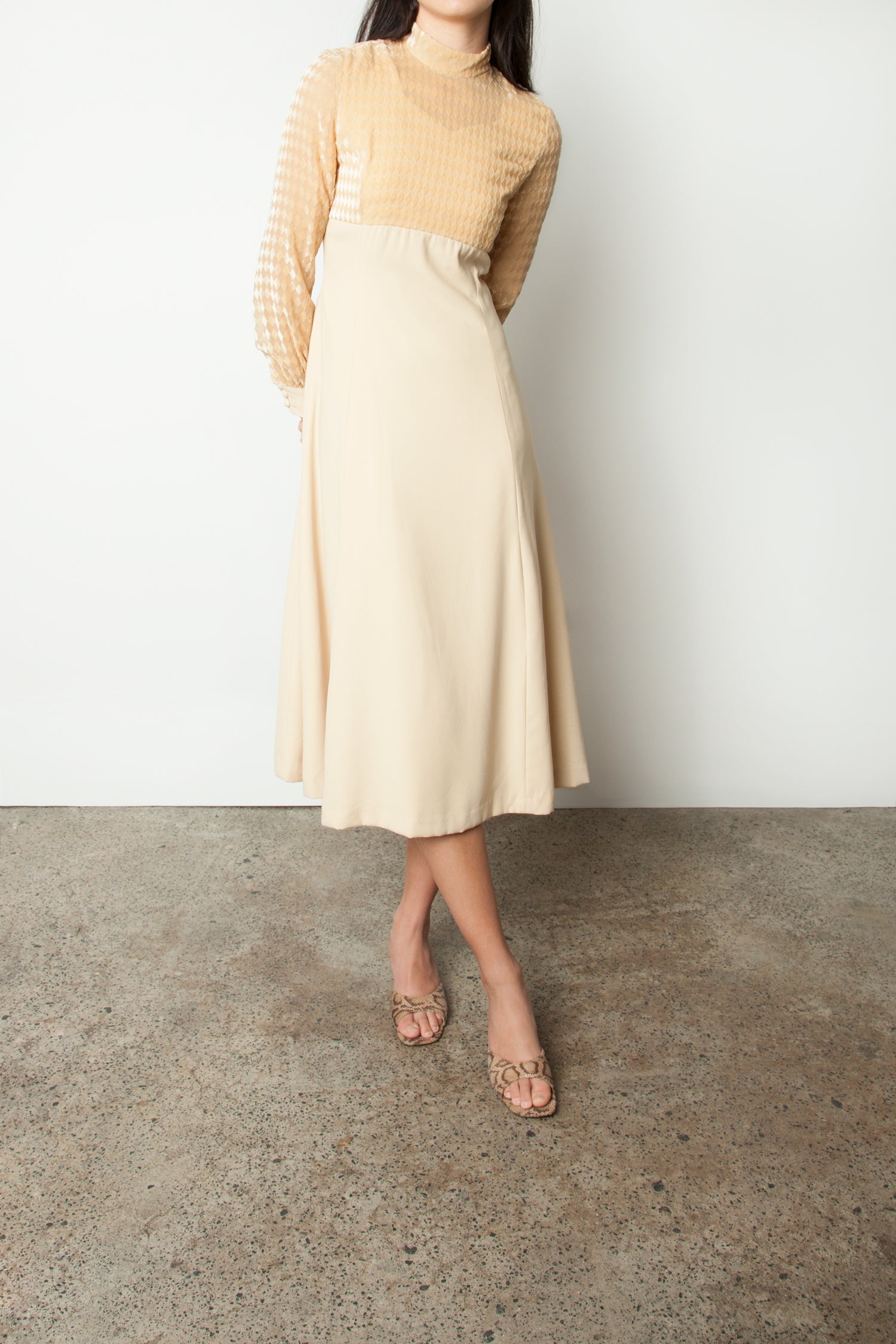 VELVET MIDI