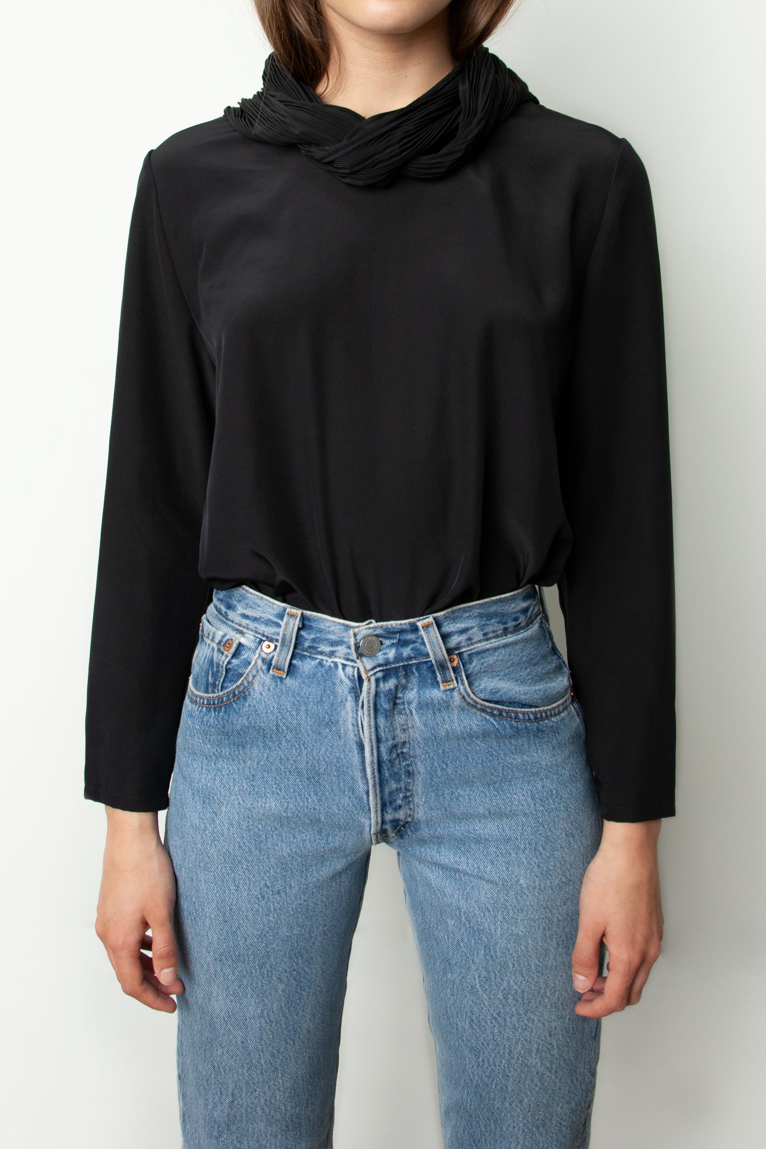 PLEATED NECK BLOUSE