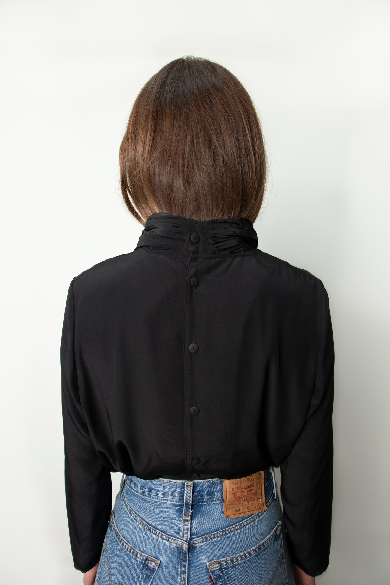 PLEATED NECK BLOUSE