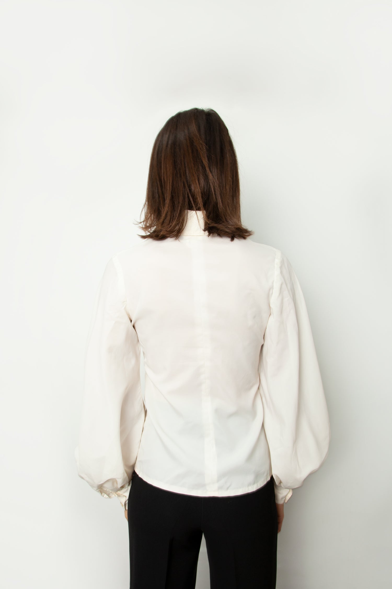BISHOP SLEEVE BLOUSE
