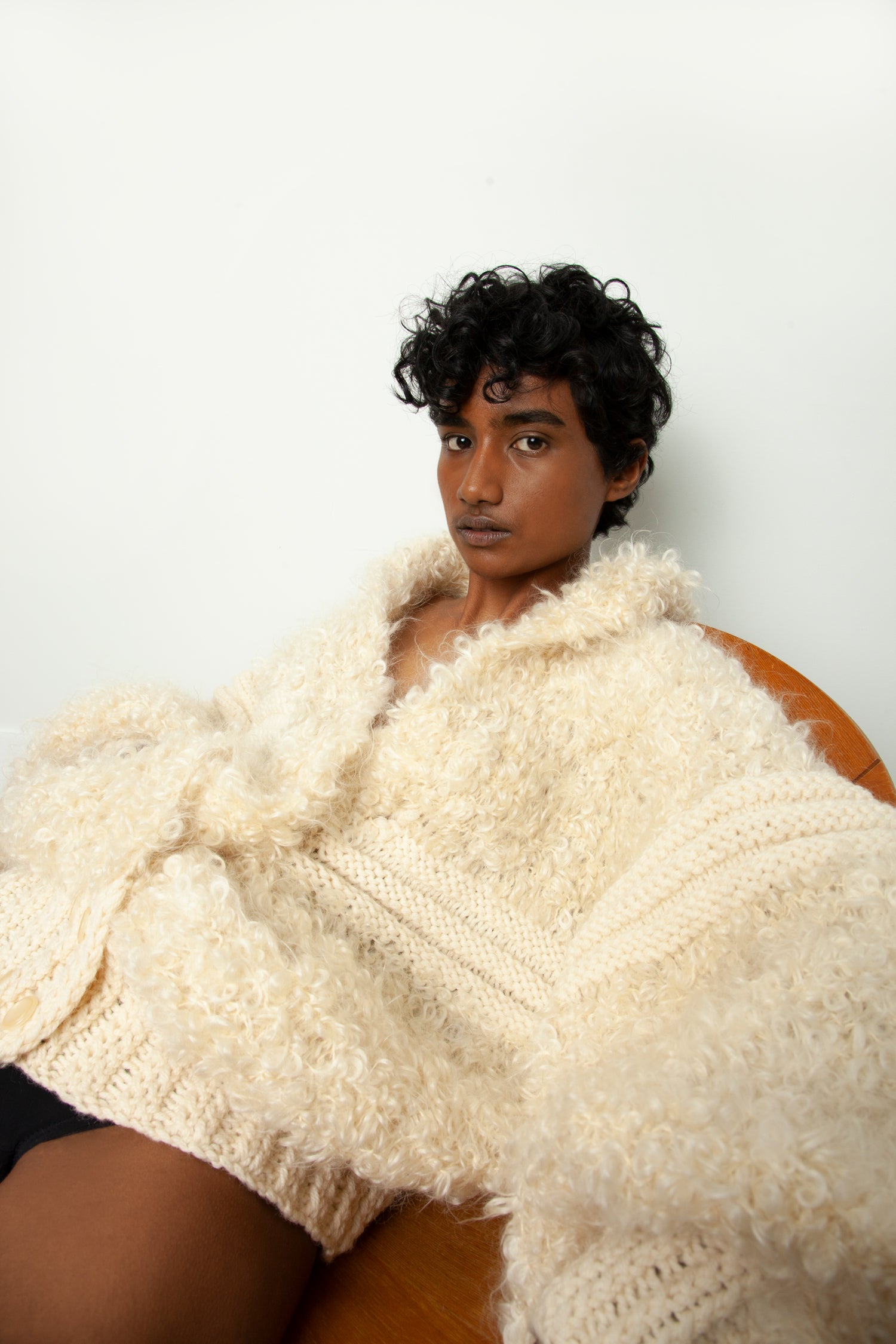 CHUNKY HAND KNIT