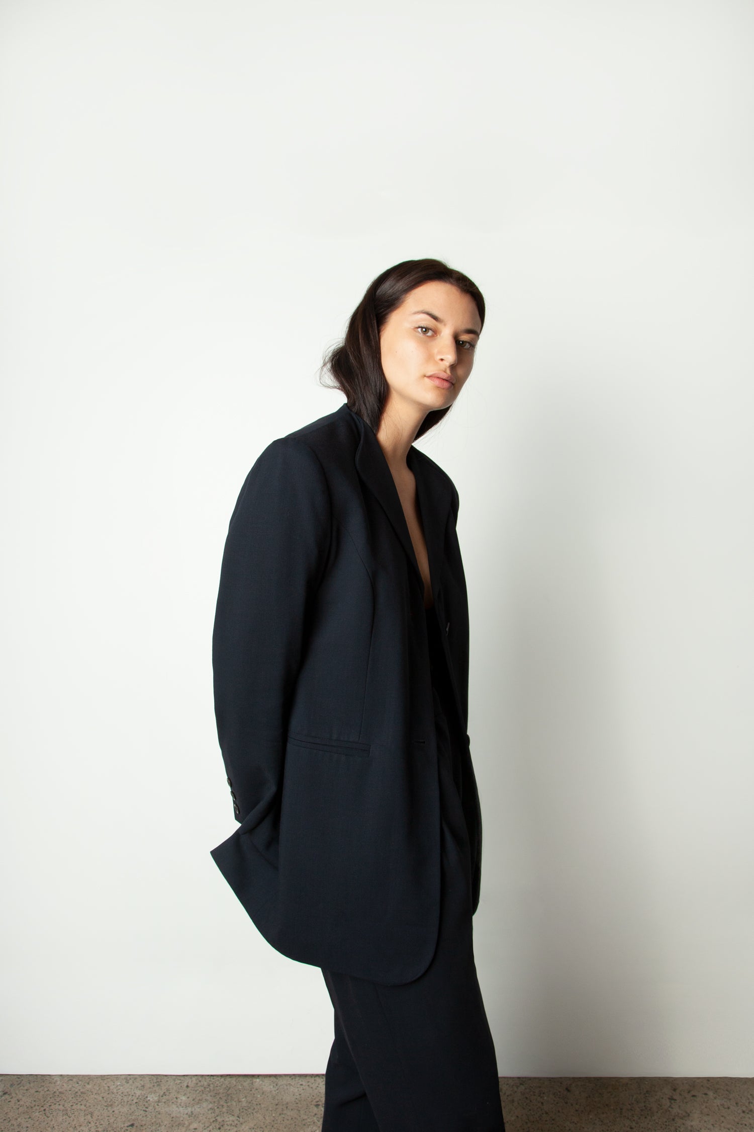 NAVY SUIT