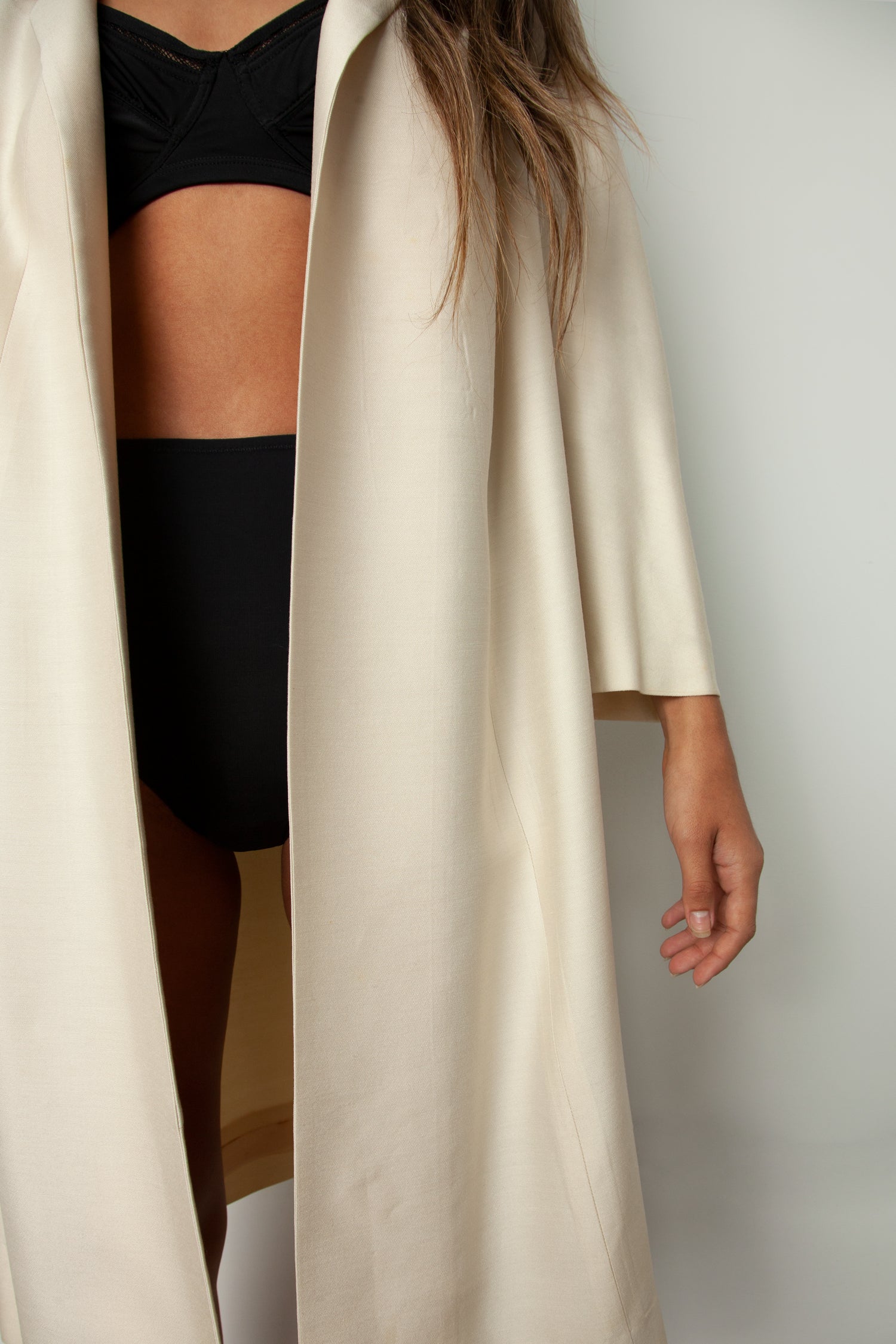 CREAM COAT