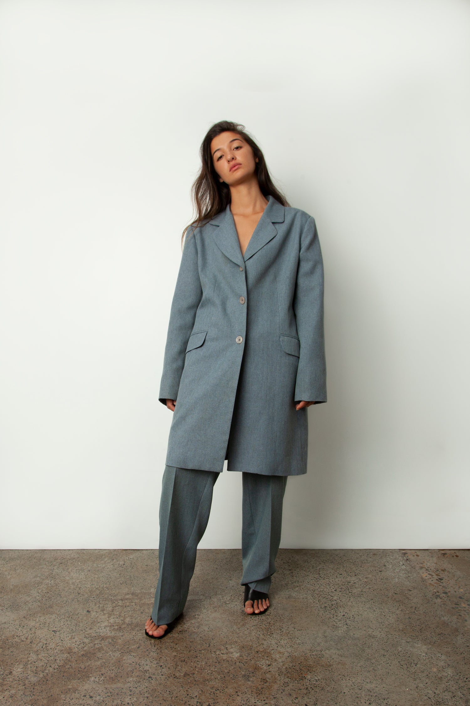 LONGLINE SUIT